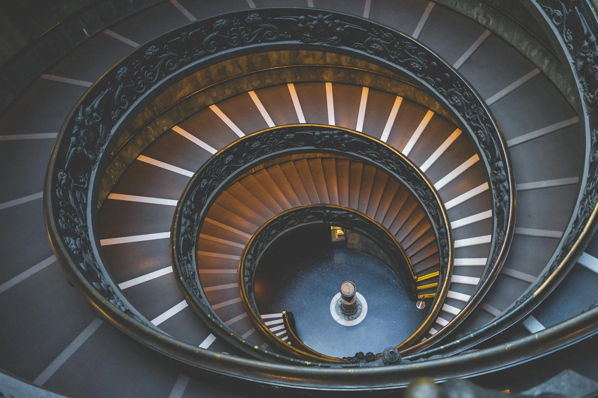 Mit Digital Advisor raus aus der Abwärtsspirale